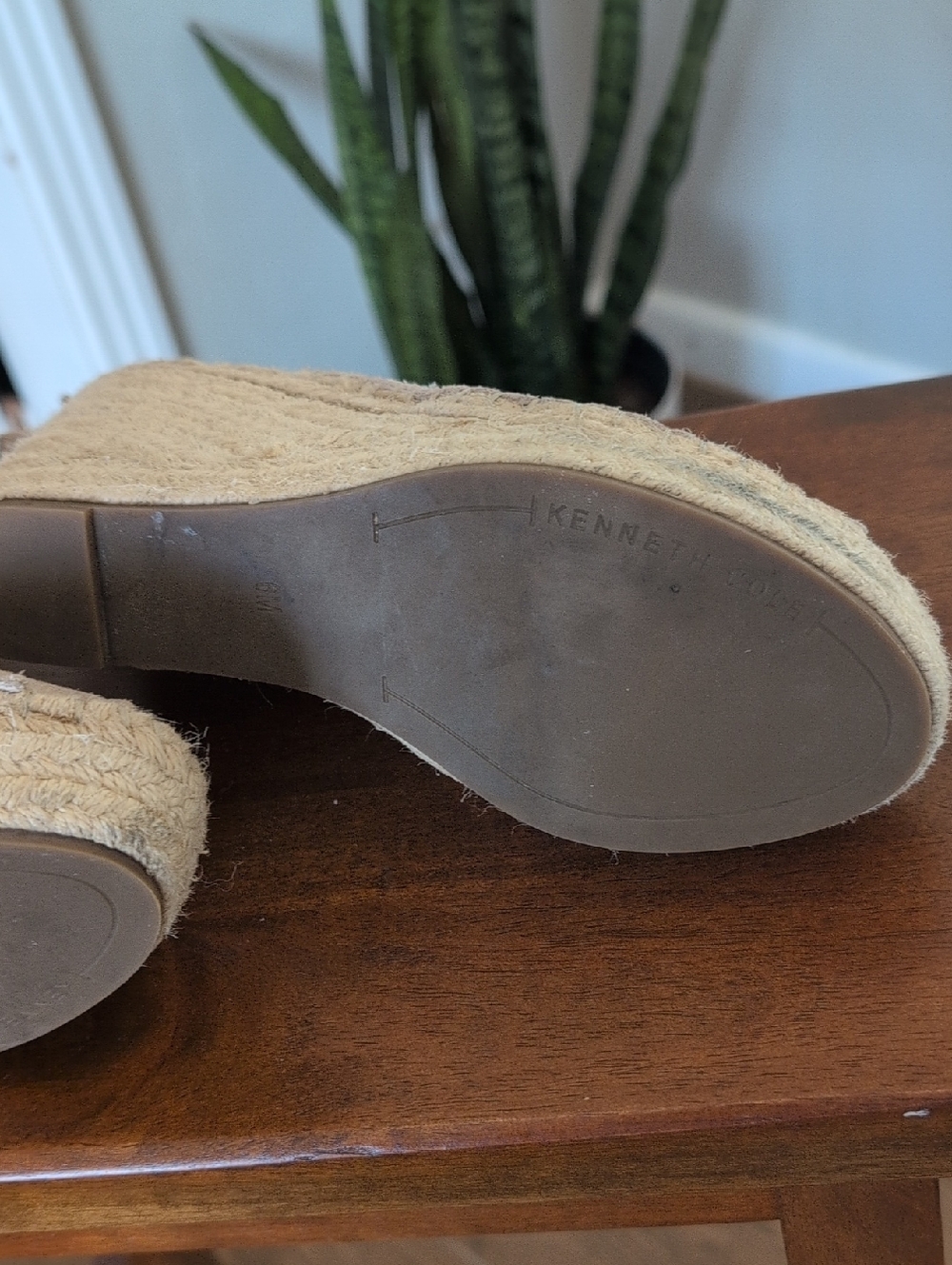 Kenneth Cole Tan Suede Peep-Toe Wedge Espadrilles Size 6 - Picture 10 of 10